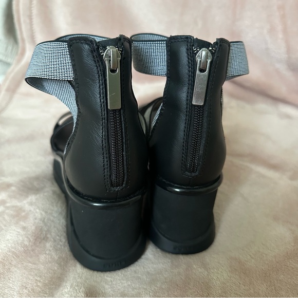 Sorel Joanie III Sport Strap Sandal - Picture 4 of 11